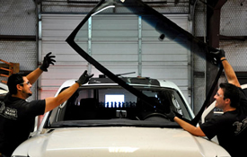 Thay kính XE HƠI MAZDA