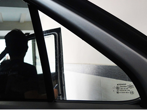 Thay kính cửa ôtô