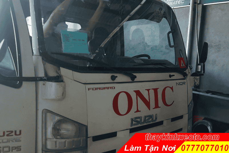 THAY KÍNH XE Ô TÔ TẬN NƠI 27 Dịch vụ thay Kính chắn gió xe ô tô KIA K2700 tận nơi