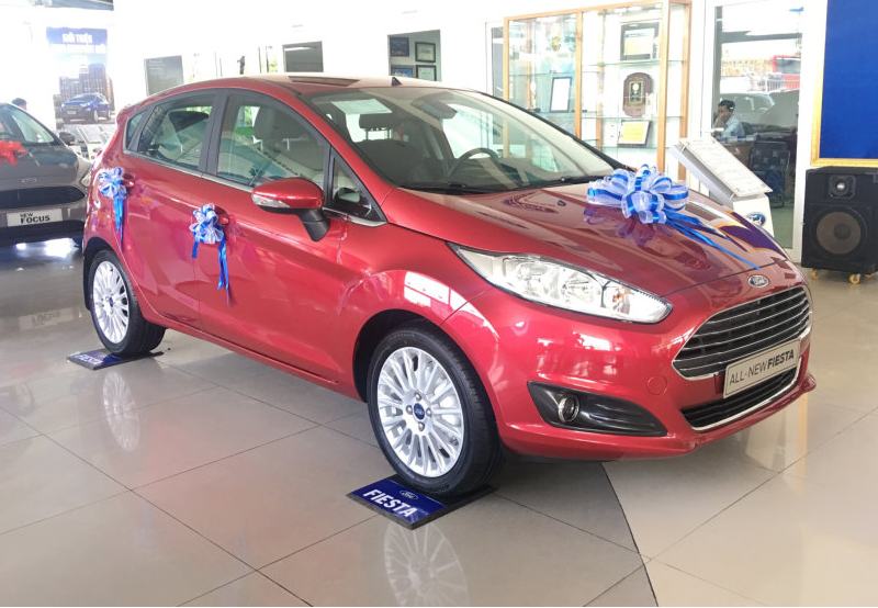 Thay KÍNH chắn gió ô tô, Thay KÍNH lái trước Ô tô Giá Rẻ Chuyên Thay KÍNH Ô tô tận nơi