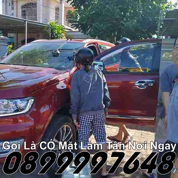 Thay kính hông tài xế ô tô Thay kính hông tài xế ô tô