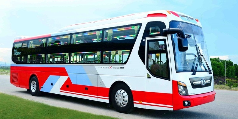 Hình 3: Giá kính chắn gió xe khách mới thường khá cao và cần lựa chọn cẩn thận để đảm bảo độ bền