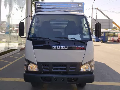 Thay KÍNH xe ô tô tải Isuzu 2.8 tấn tận nơi