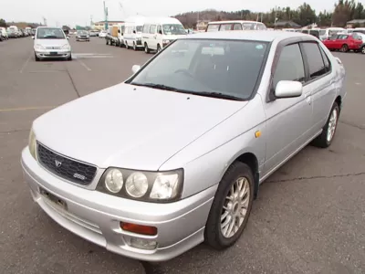 Thay KÍNH Ô tô Nissan Bluebird tận nơi