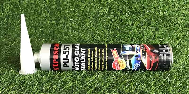 Hình 3: Keo DÁN KÍNH XE Ô tô giá rẻ loại nào tốt? Sử dụng X’traseal PU-551 có thể đem lại hiệu quả nhanh chóng và an toàn