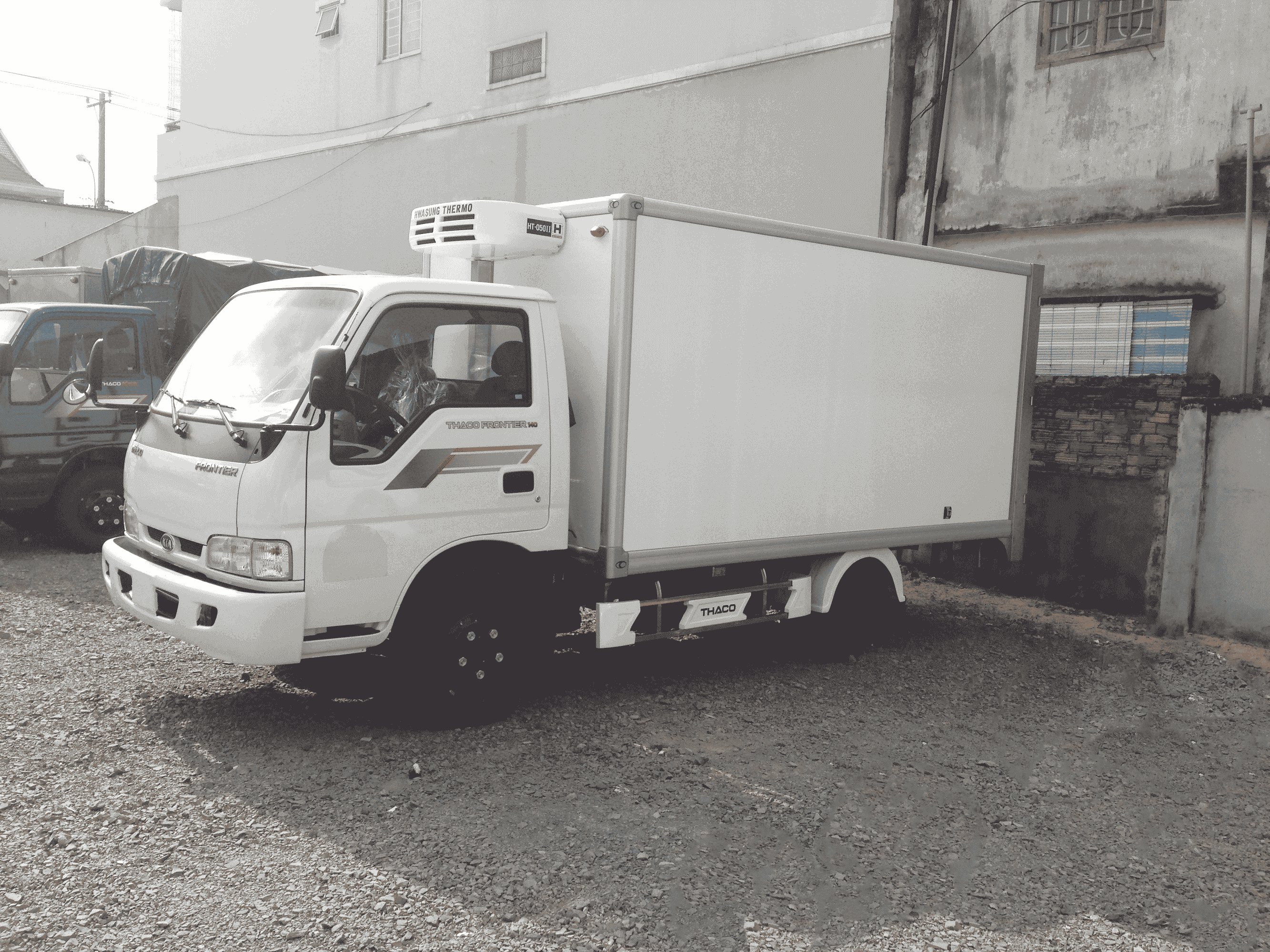 Thay KÍNH xe ô tô tải KIA K140