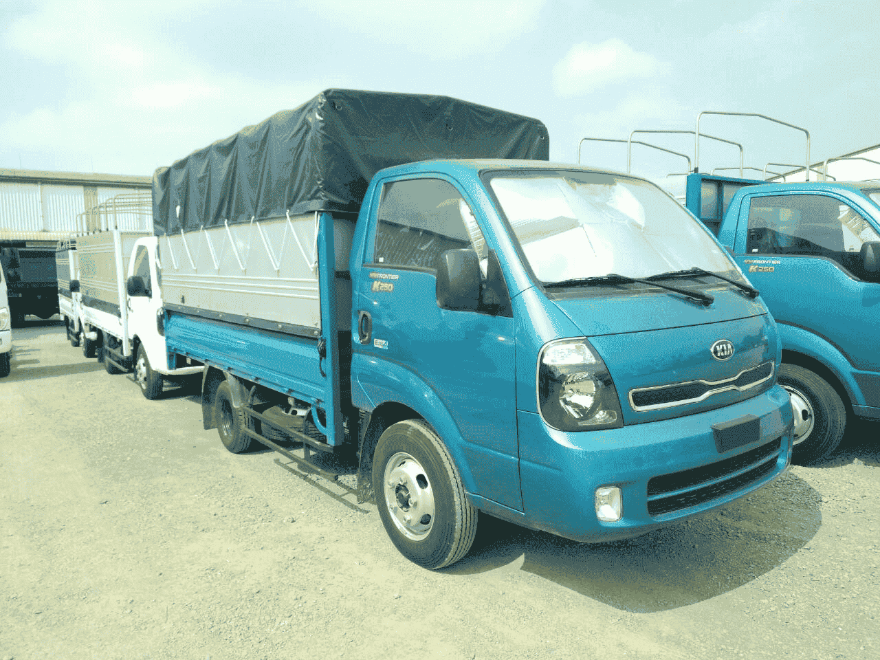 Thay KÍNH xe ô tô tải KIA 2.4 tấn