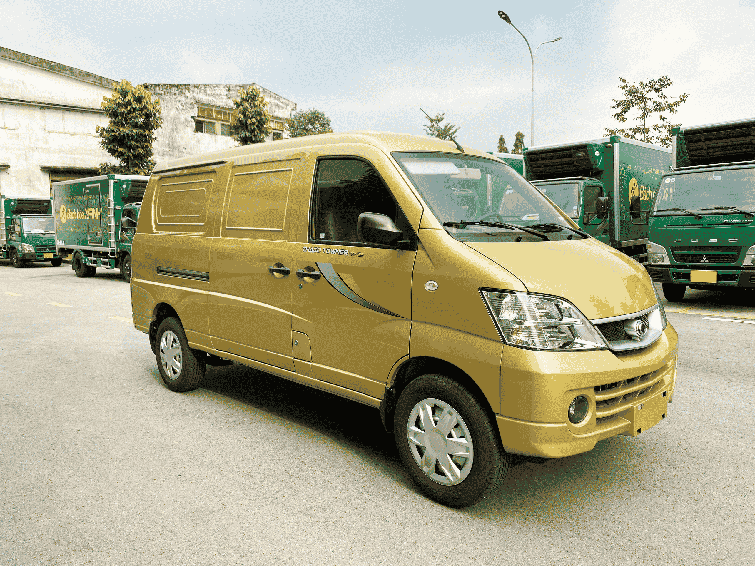 Thay KÍNH xe ô tô tải Thaco Towner