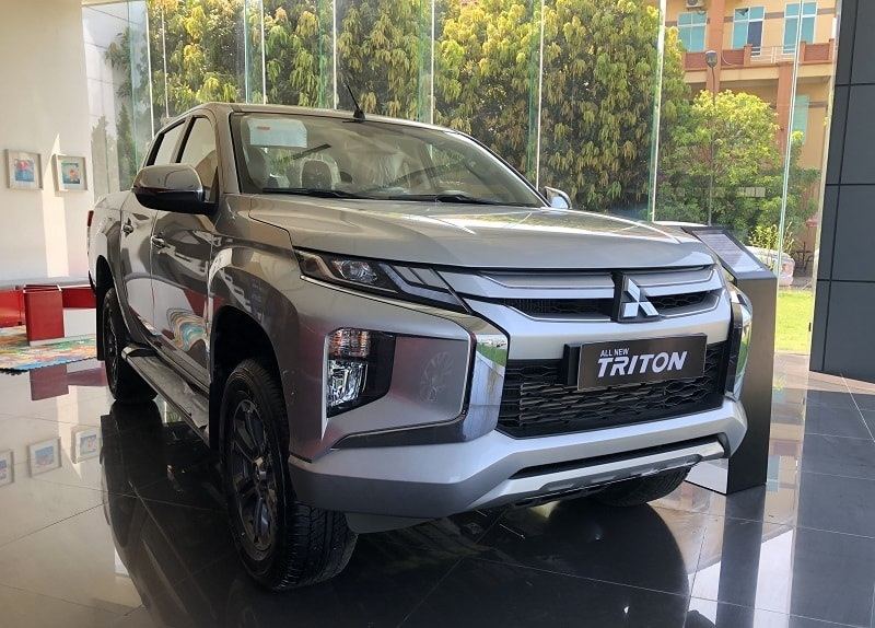 Chuyên THAY KÍNH XE ô tô tận nơi