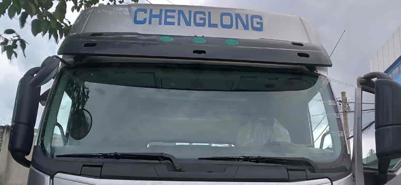 Thay KÍNH chắn GIÓ 1